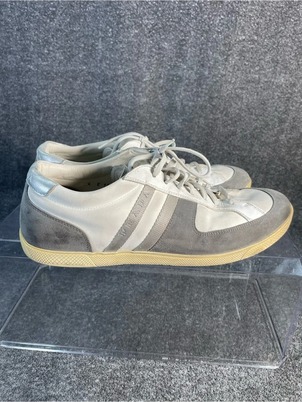 PRADA SPORTS MEN'S SZ 10 DESIGNER SHOES WHITE & SILVER SNEAKERS 4E1806 - Picture 9 of 16
